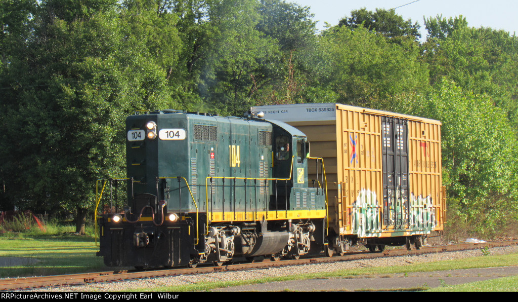 Ohio South Central Railroad (OSCR) 104